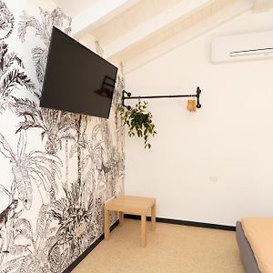 Camera con letto king size